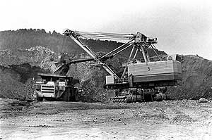 Рис. 1. Внешний вид карьерного экскаватора ЭКГ-20