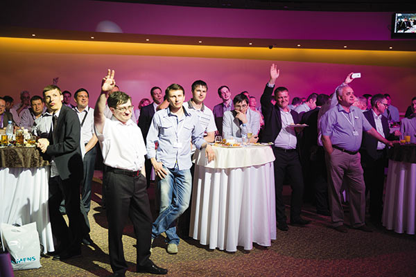 Российский форум Siemens PLM Software закончился приятным вечером в кругу гостей мероприятия. Общение специалистов 