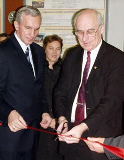 Открытие Центра компьютерного проектирования «Делкам-Пенза» (2003)