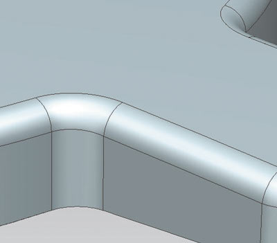 Рис. 4. Инструмент Replace face применяется для адаптации нижней части крышки, чтобы сохранить ее форму и обеспечить надежное соединение с корпусом