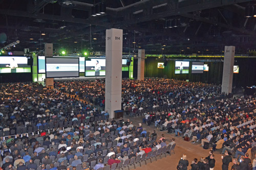 Просторный зал конгресс-центра с трудом вместил всех гостей SolidWorks World — 2011