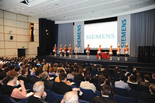 Siemens PLM Connection 2011 эффектно открыло