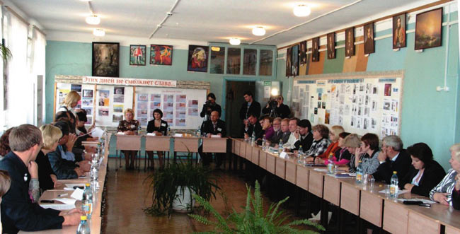 Министр образования и науки Самарской области Д.Е. Овчинников открывает новый учебный центр ArtCAM