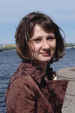 Анастасия Пустовова окончила Санкт-Петербургский государственный элекротехнический университет «ЛЭТИ» по специальности «Инженерная защита окружающей среды», работала инженером-проектировщиком в сфере экологического проектирования. К команде АСКОН присоединилась в 2011 году, разрабатывает документацию для прикладных библиотек строительной конфигурации КОМПАС-3D 