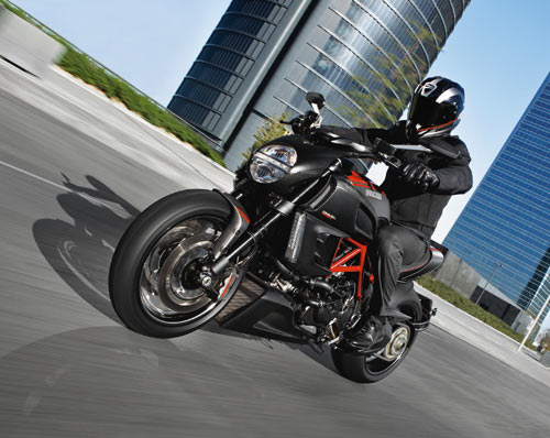 Имеющиеся в NX возможности визуализации позволят вскоре отказаться от использования фотографий в  инструкциях к мотоциклам Ducati