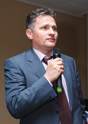 Максим Богданов,
