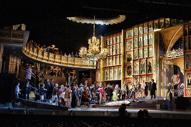 Современная постановка оперы «Борис Годунов» на сцене Мариинского театра