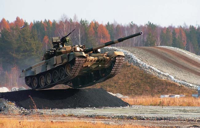 Танк Т-90С, разработанный в конце 1980-х — начале 1990-х годов как глубокая модернизация 