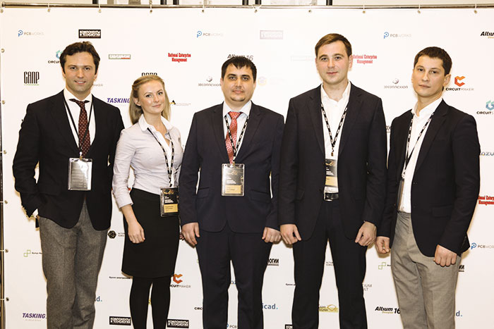 Слева направо: Станислав Дьяконов, руководитель отдела корпоративного лицензирования, 