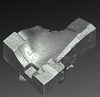 Рис. 2. Облако точек одной из сканированных заготовок (а) и соответствующая ей теоретическая CAD-модель (б)