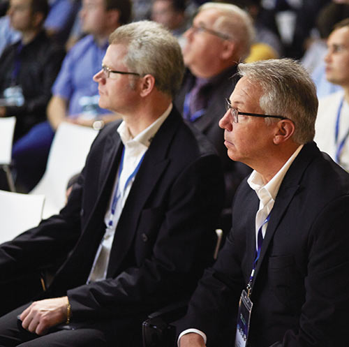 Тобиаш Пантвич, технический директор Bentley Systems (слева), и Брайан Моура, глобальный технический директор Bentley Systems