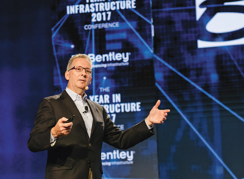 Генеральный директор компании Bentley Systems Грег Бентли открывает конференцию «Год в Инфраструктуре 2017»