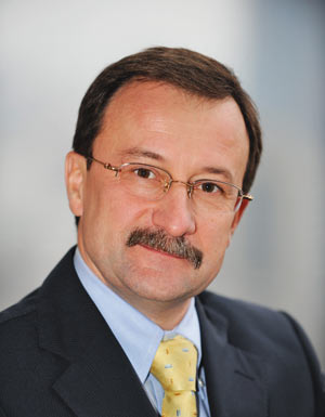 Виктор Беспалов, 
вице-президент, генеральный менеджер Siemens PLM Software в России и СНГ