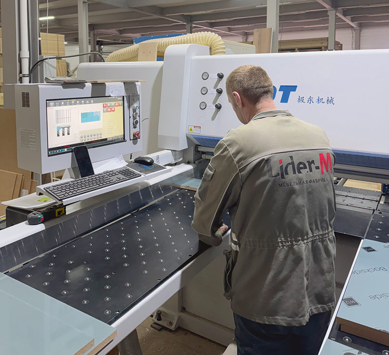 Раскрой деталей на пильном центре