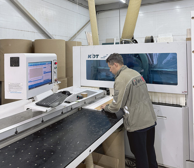 Выполнение присадки 
на сверлильно-присадочном станке