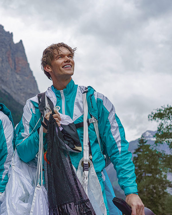 Сергей Бойцов, автор идеи, российский спортсмен-экстремал, парашютист и бейсджампер